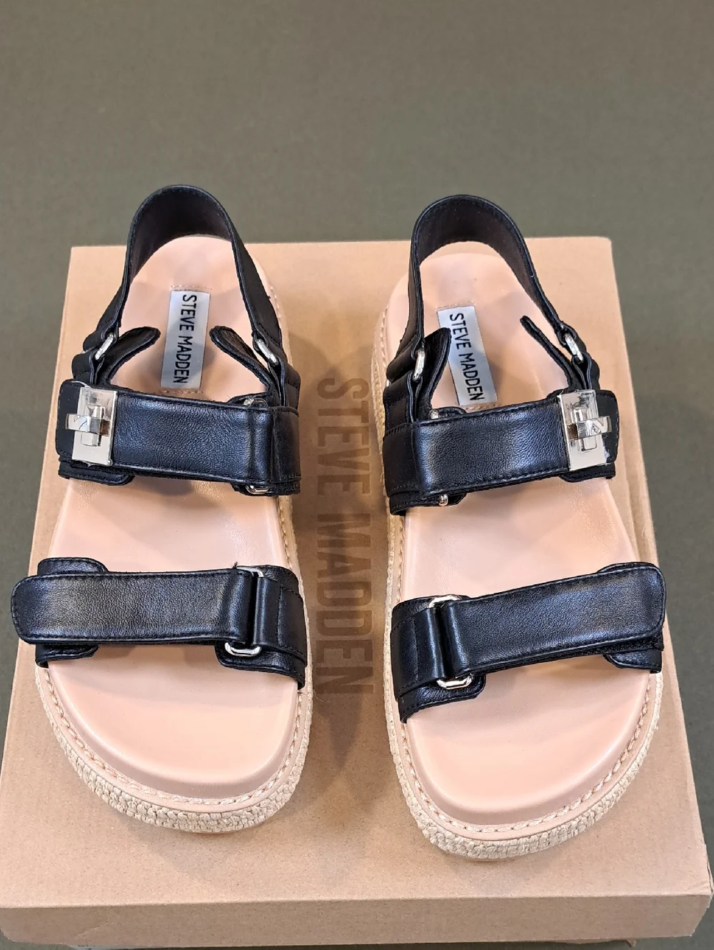 Steve Madden Bigmona Sandals - Color: Black Leather / Natural Raaffia - Size: 7 - Picture 2 of 9